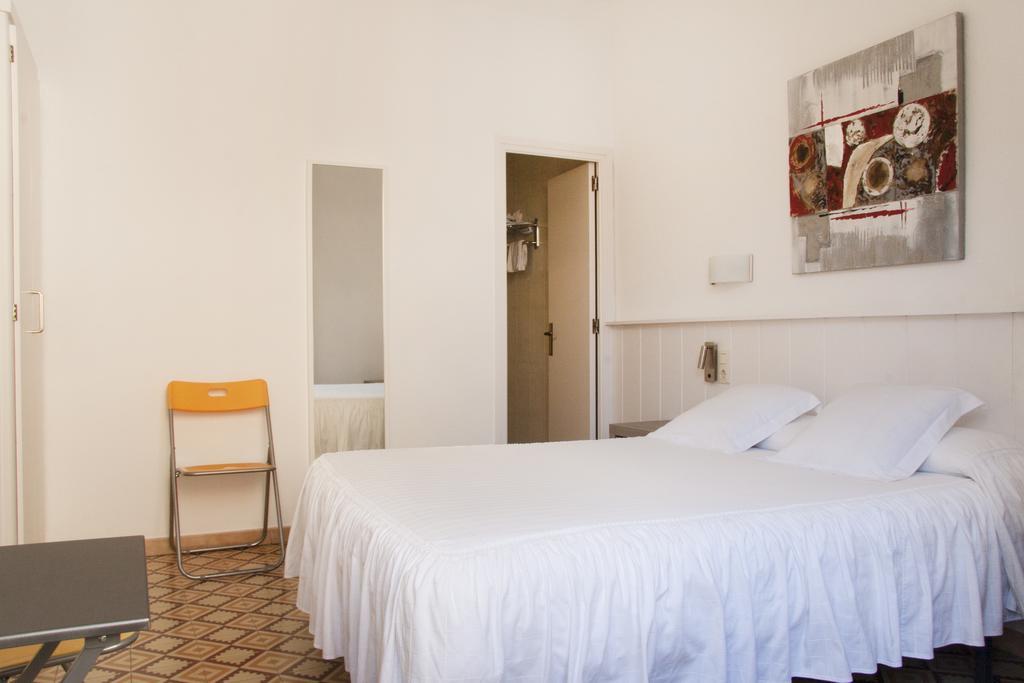 Hostal La Florida Llança Rum bild